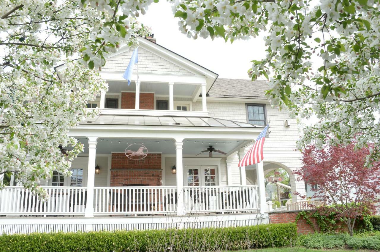 The Springwater Bed And Breakfast Saratoga Springs Bagian luar foto