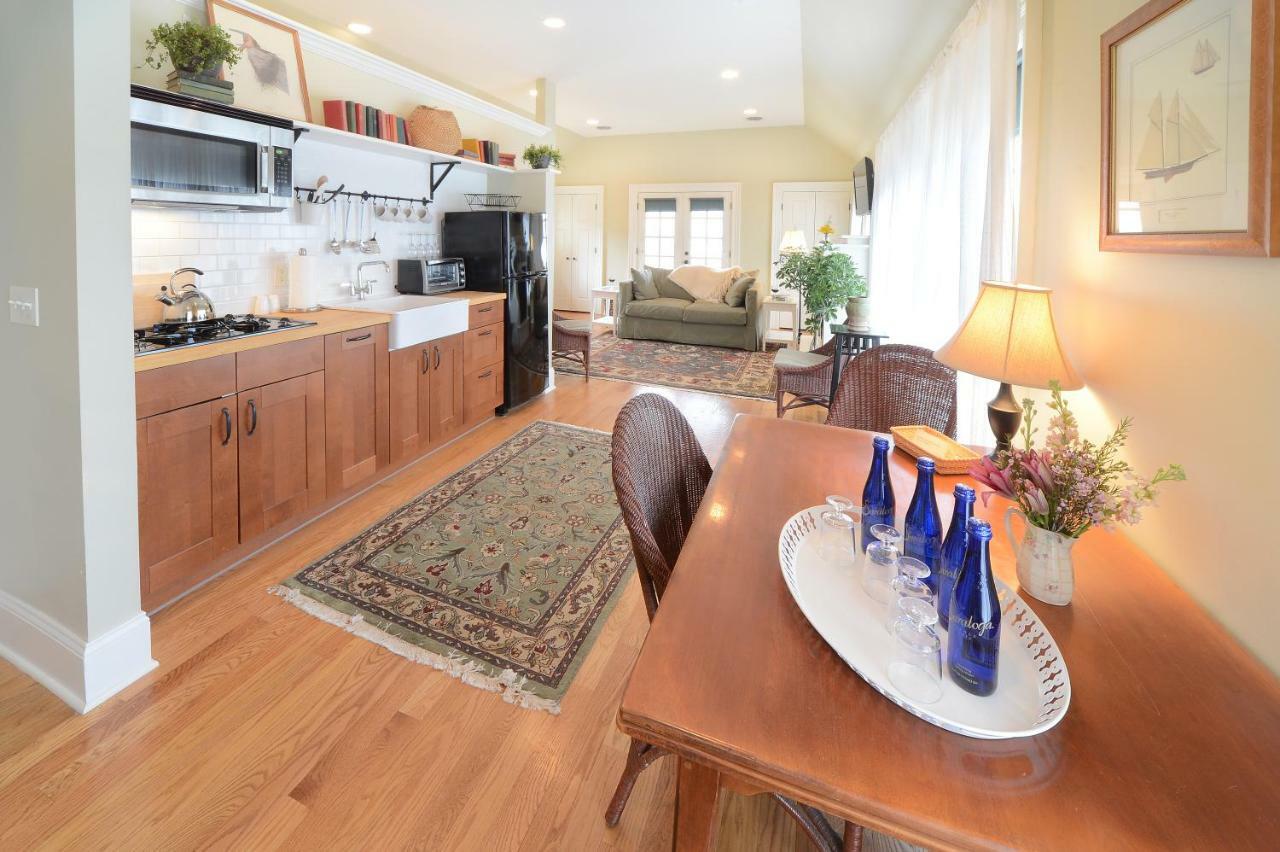 The Springwater Bed And Breakfast Saratoga Springs Bagian luar foto