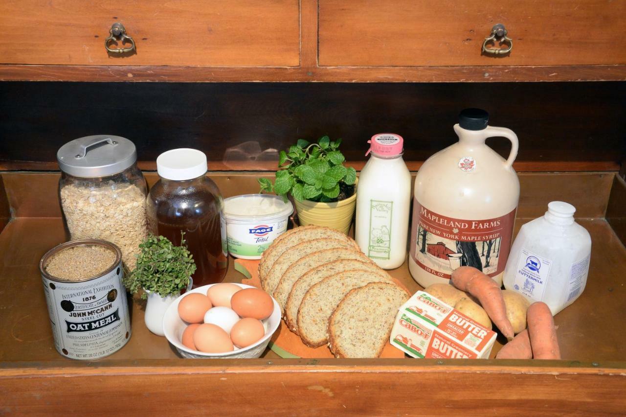 The Springwater Bed And Breakfast Saratoga Springs Bagian luar foto