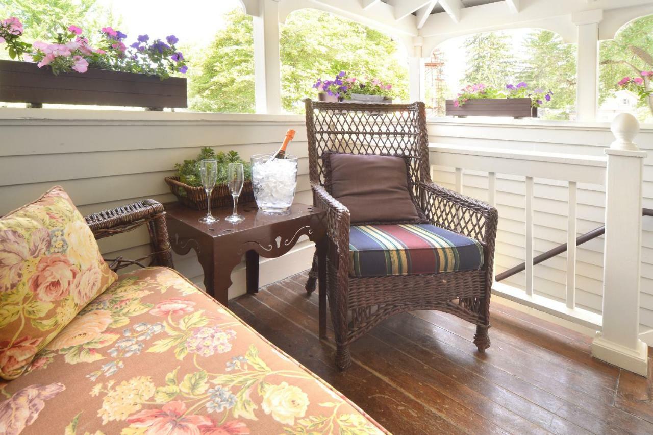 The Springwater Bed And Breakfast Saratoga Springs Bagian luar foto