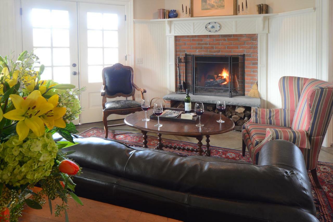 The Springwater Bed And Breakfast Saratoga Springs Bagian luar foto