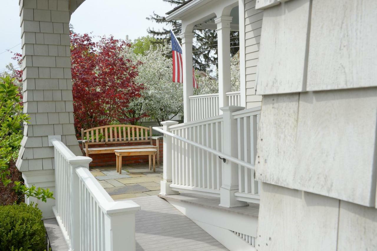 The Springwater Bed And Breakfast Saratoga Springs Bagian luar foto
