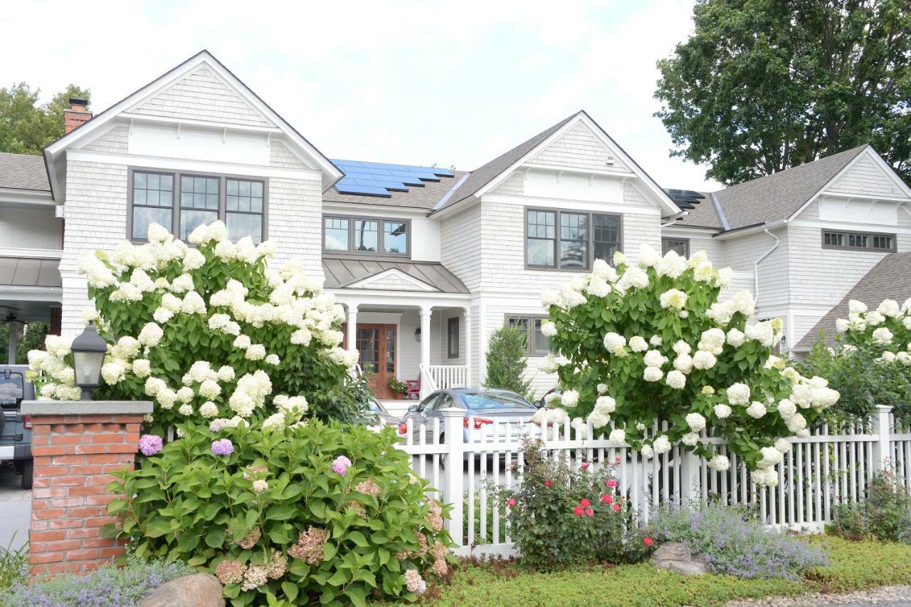 The Springwater Bed And Breakfast Saratoga Springs Bagian luar foto