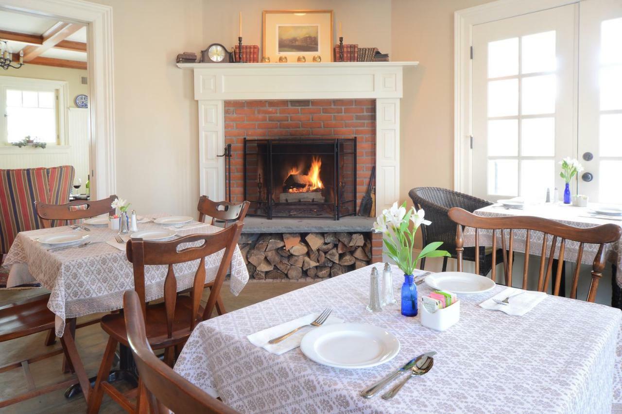 The Springwater Bed And Breakfast Saratoga Springs Bagian luar foto
