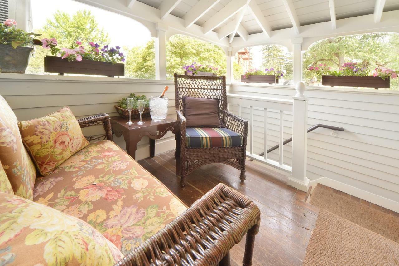 The Springwater Bed And Breakfast Saratoga Springs Bagian luar foto