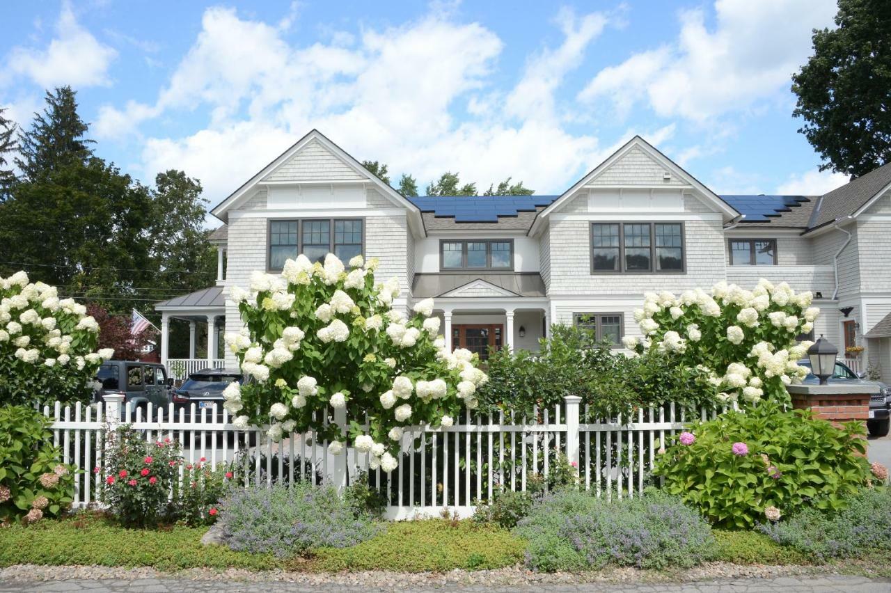 The Springwater Bed And Breakfast Saratoga Springs Bagian luar foto